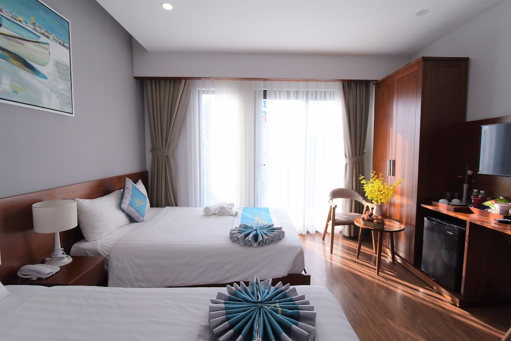 Deluxe Twin Room photo 3