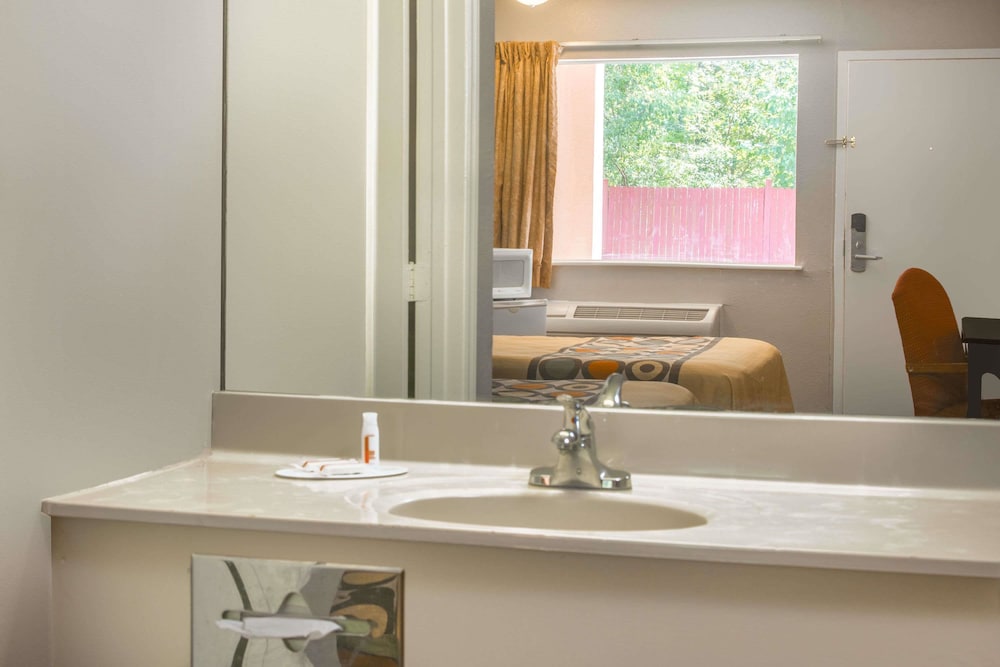 Super 8 by Wyndham Durham/University Area NC, Billede 2