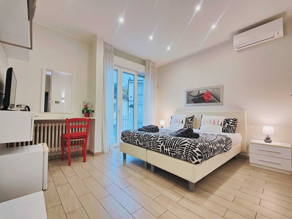 Standard Double or Twin Room, 1 Bedroom, Terrace, Garden Area photo 3