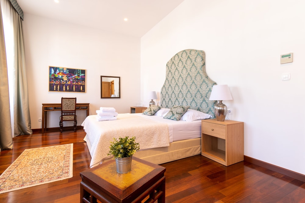 Deluxe Double Room - Seaview & Balcony photo 1