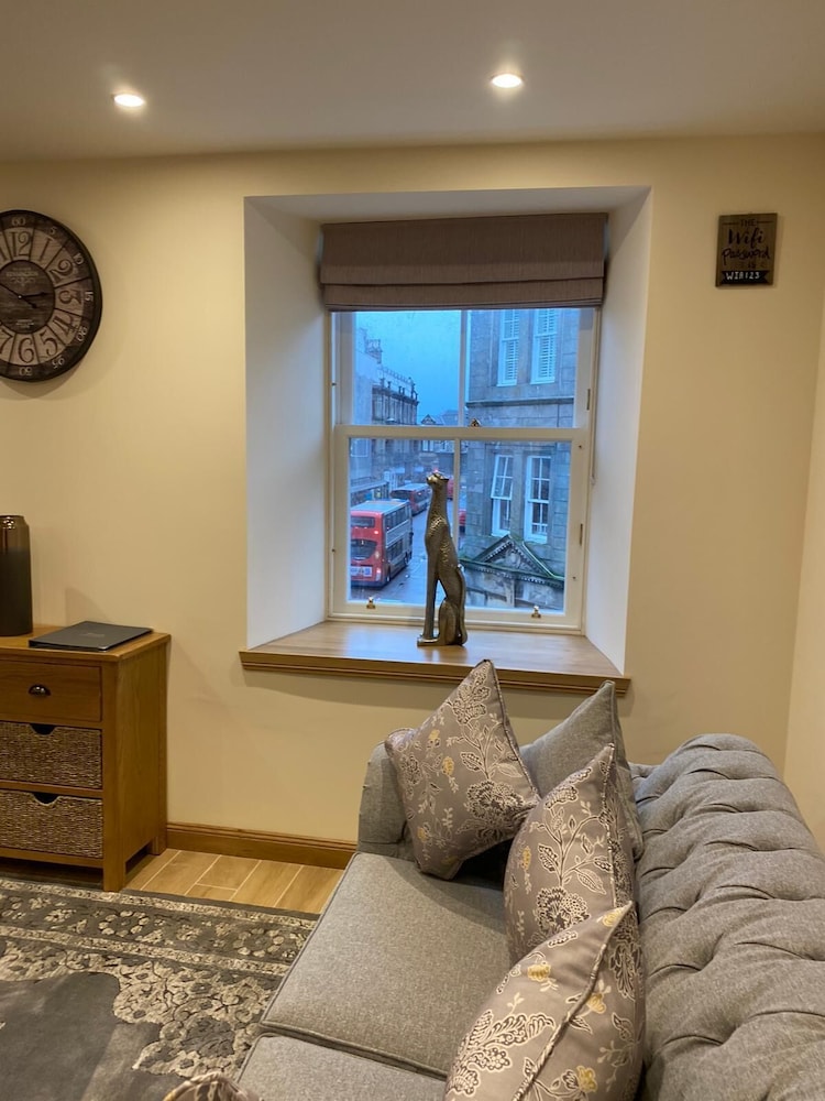 Comfort Apartment, Private Bathroom, City View (Apartment 10) - Photo 18