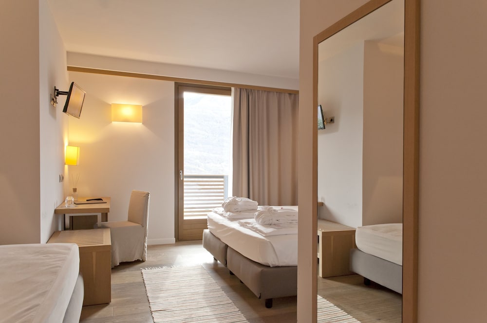 Panoramic Suite, Terrace, Mountain View