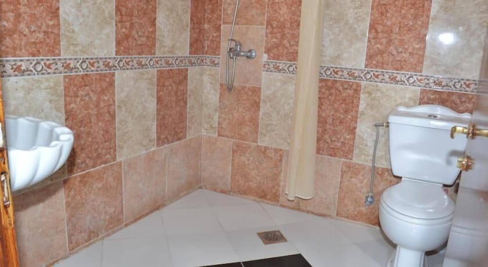 Twin Room, 2 Twin Beds, Private Bathroom