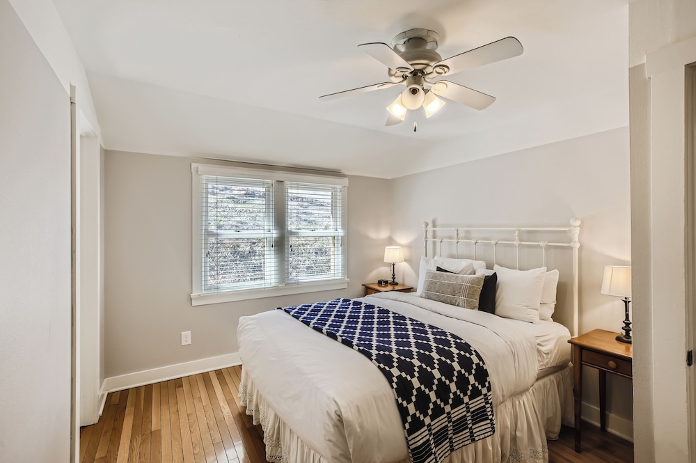 2 Bedroom Cottage w/view