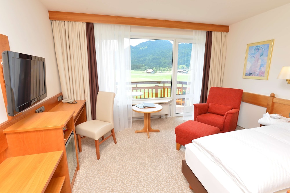 Superior Room, 1 Twin Bed, Balcony, Mountain View
