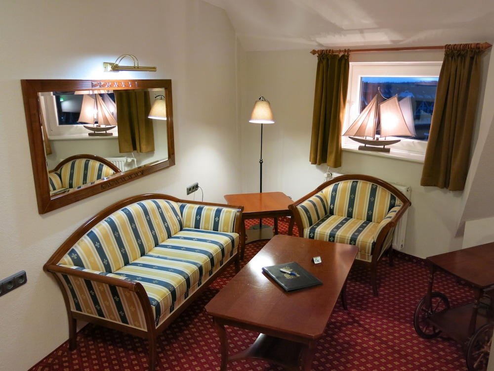 Junior Suite, 1 Double Bed, Ocean View photo 2