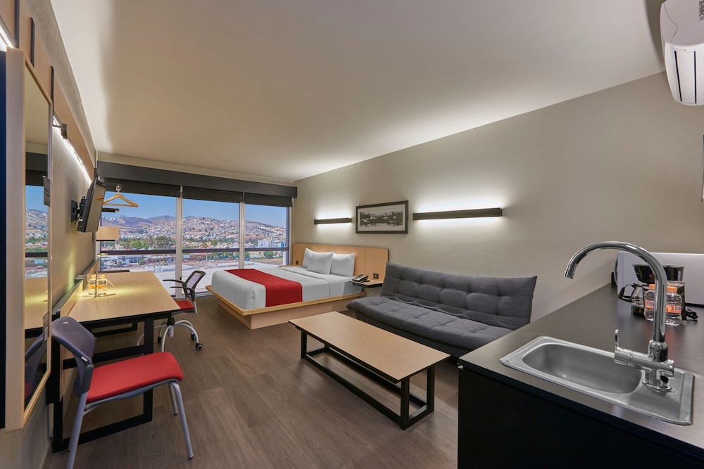 Superior Room, 1 Queen Bed with Sofa bed photo 1