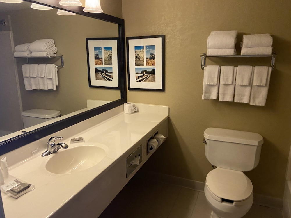 Room, 2 Queen Beds, Non Smoking - Photo 3
