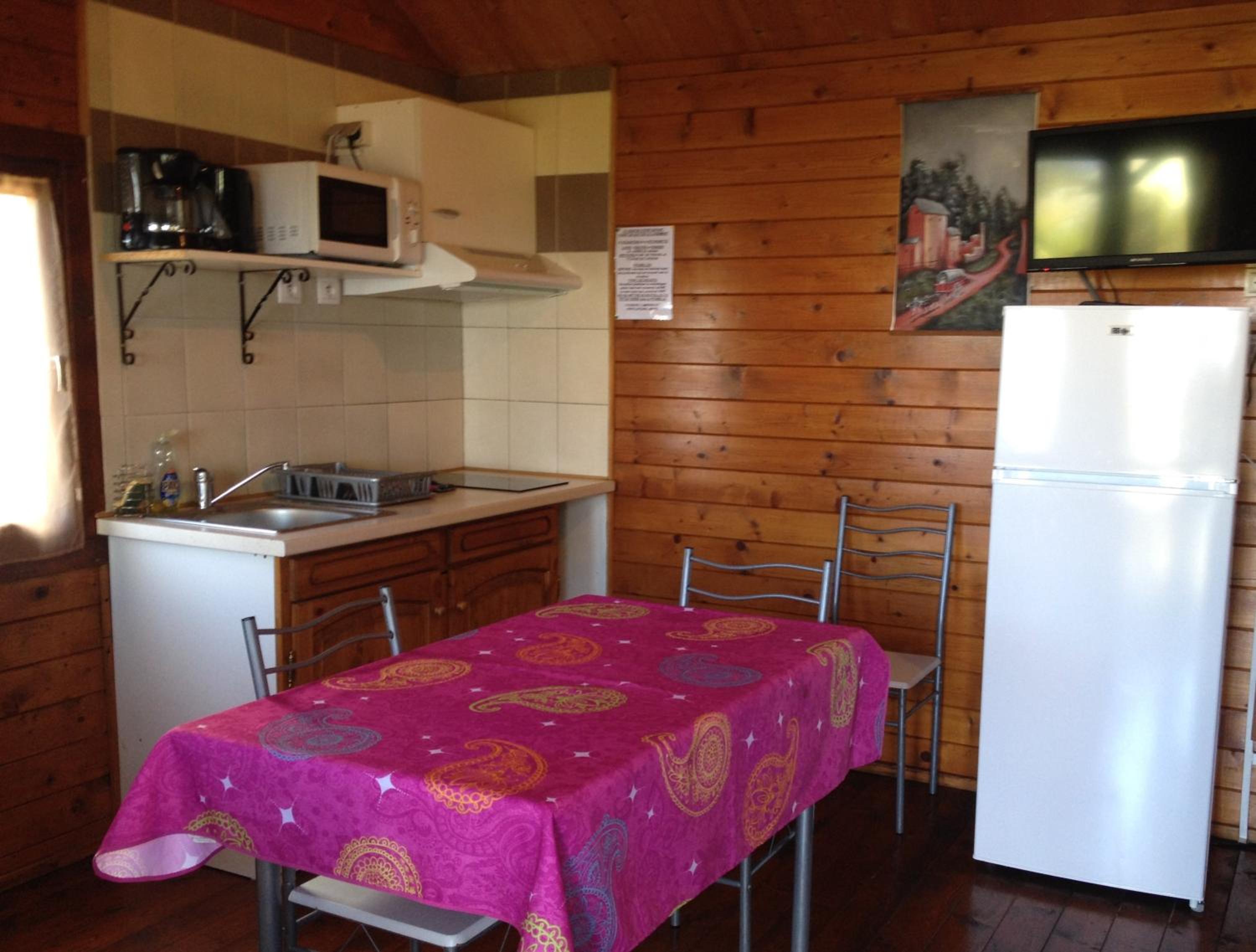 Bungalow (2 Adults + 2 Children) photo 2