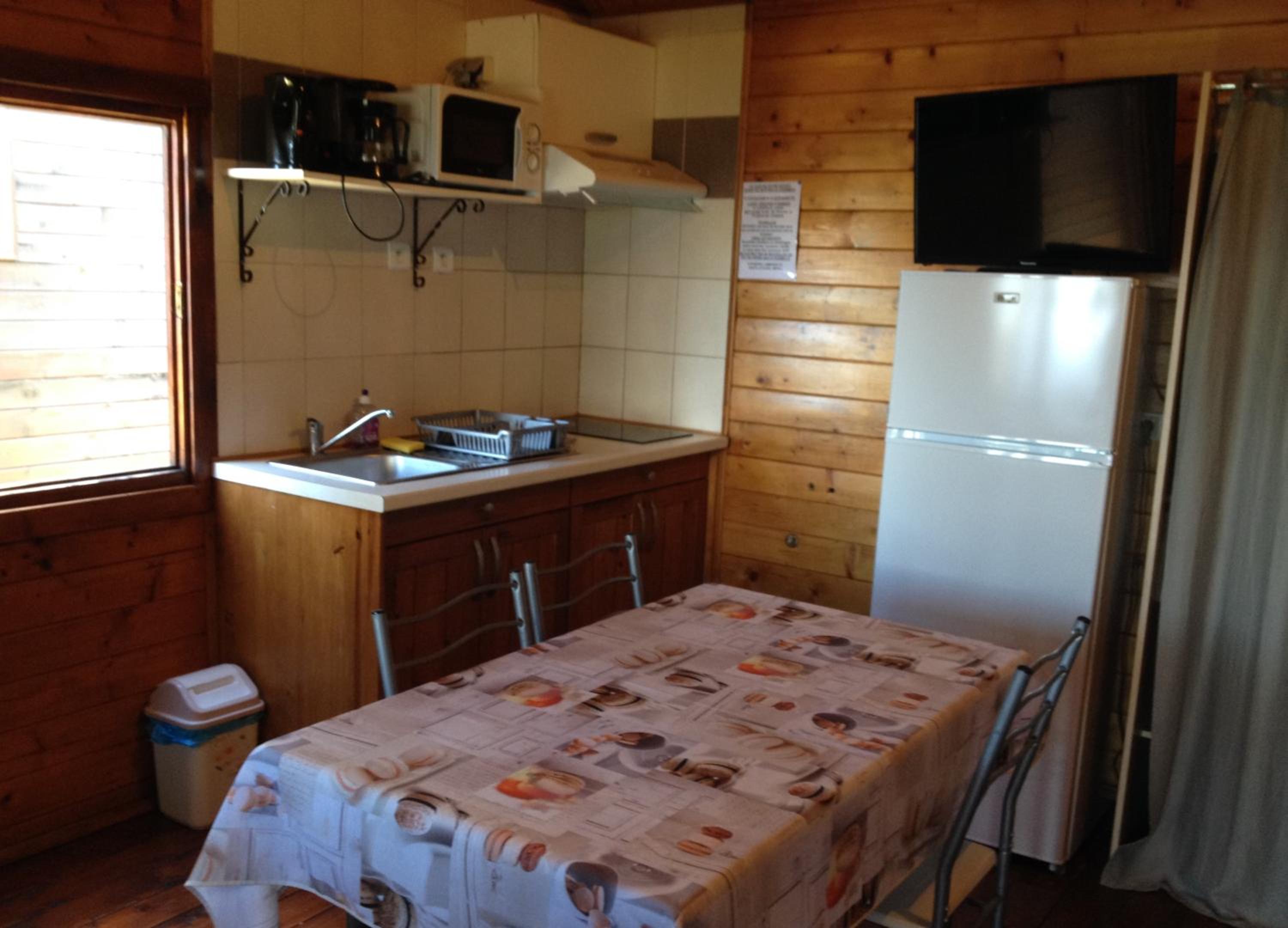 Bungalow (2 Adults + 2 Children) photo 3