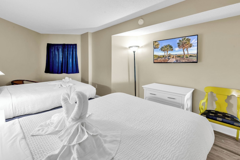 Exclusive Condo, 1 Bedroom, Balcony, Beach View photo 2