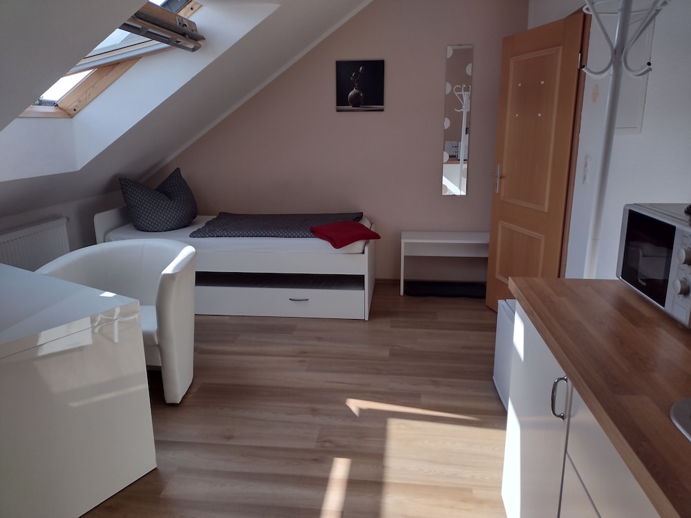 Basic Double Room Single Use, Non Smoking photo 1
