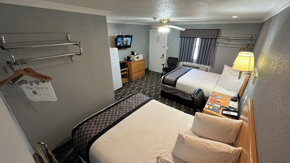 Basic Room, 2 Bedrooms photo 3
