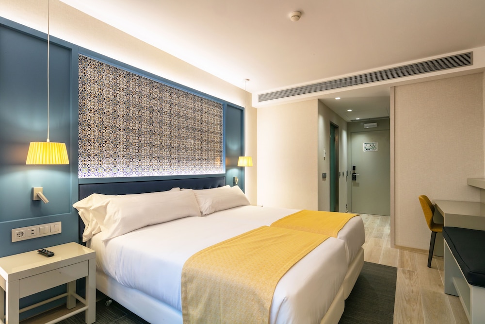Standard Double Room - Photo 4