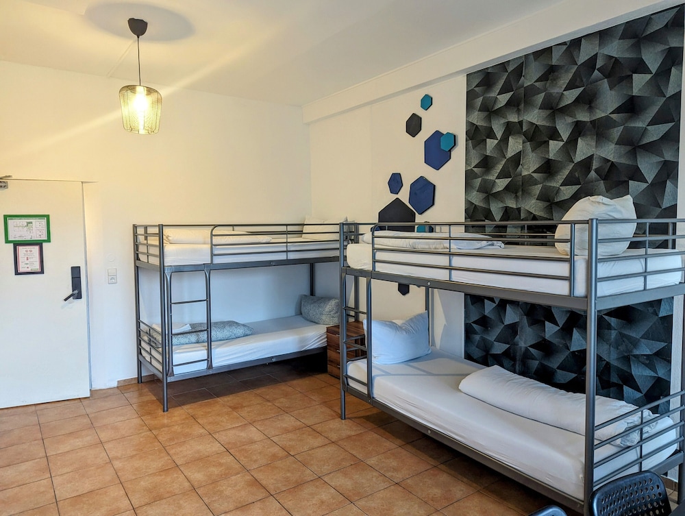 Shared Dormitory, Men only, Non Smoking, Garden View (6 Beds) photo 2