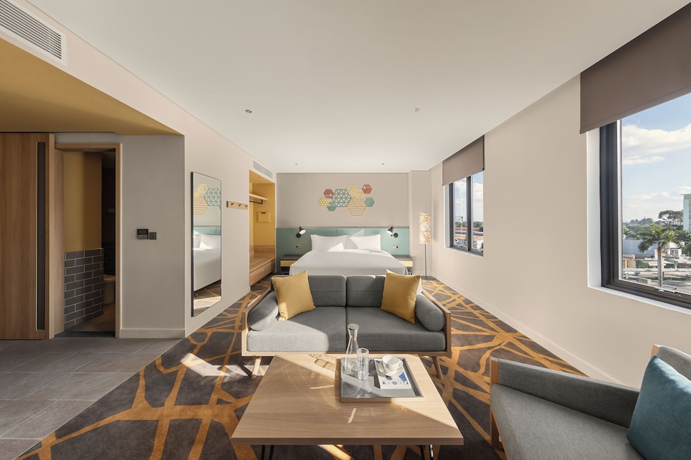 Suite - Photo 2