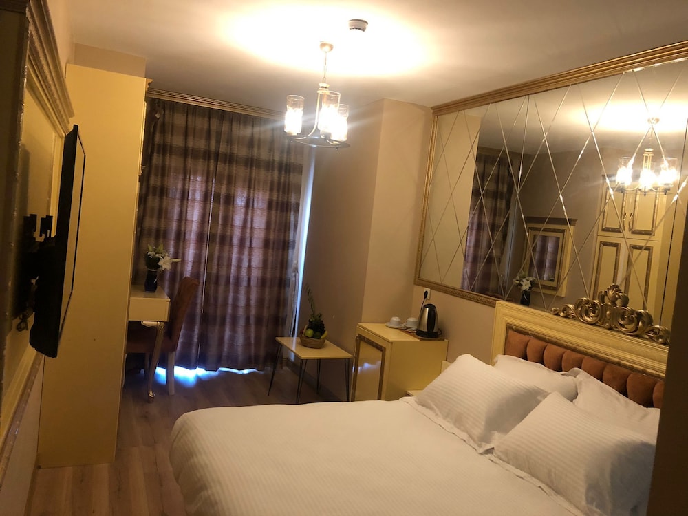 Standard Double or Twin Room photo 3