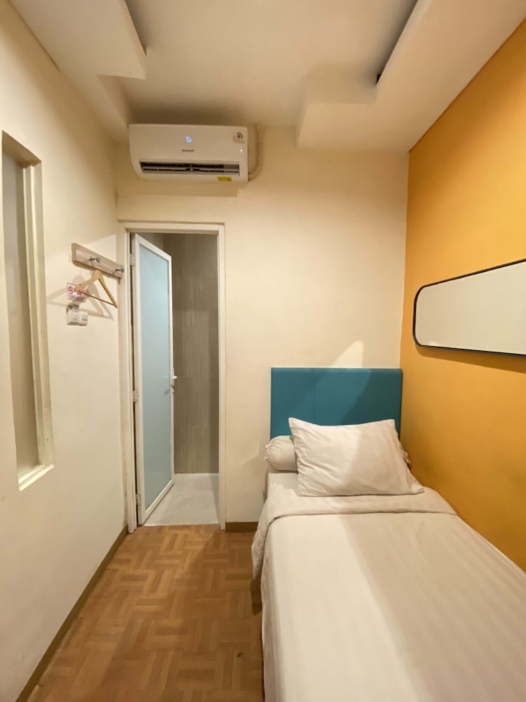 Business Single Room photo 3