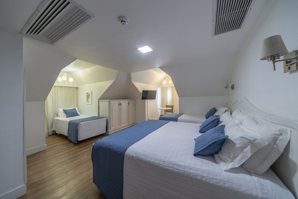 Luxury Quadruple Room