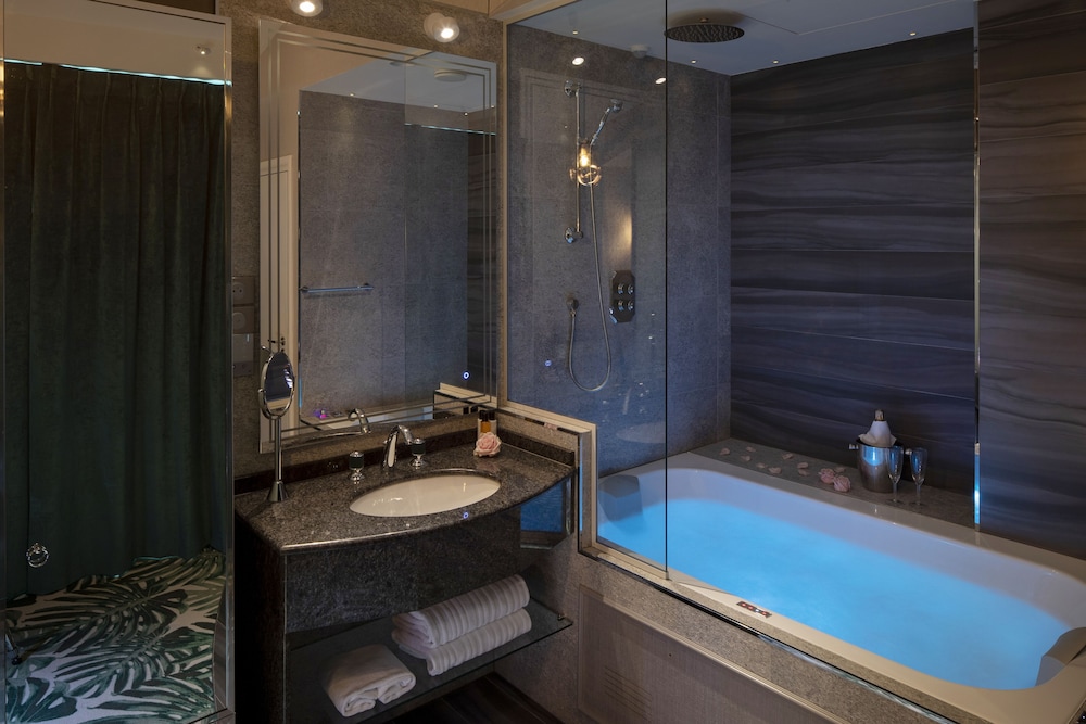 Superior Boudoir Room