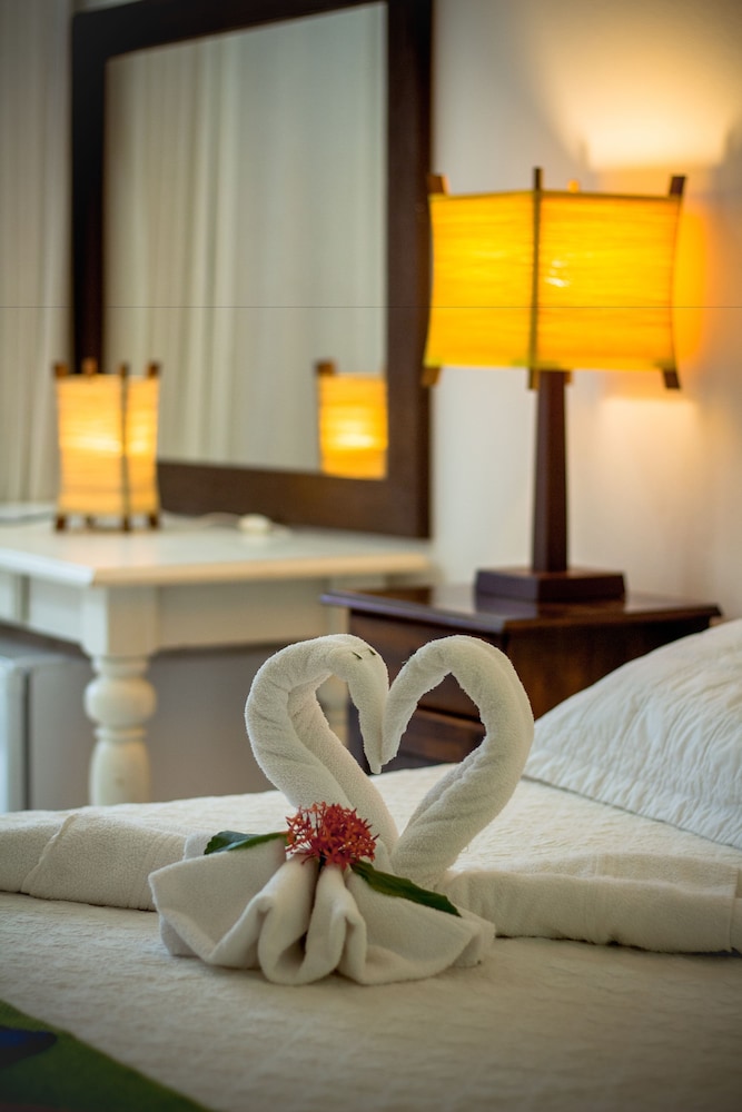 Suite, Balcony, Garden Area photo 2