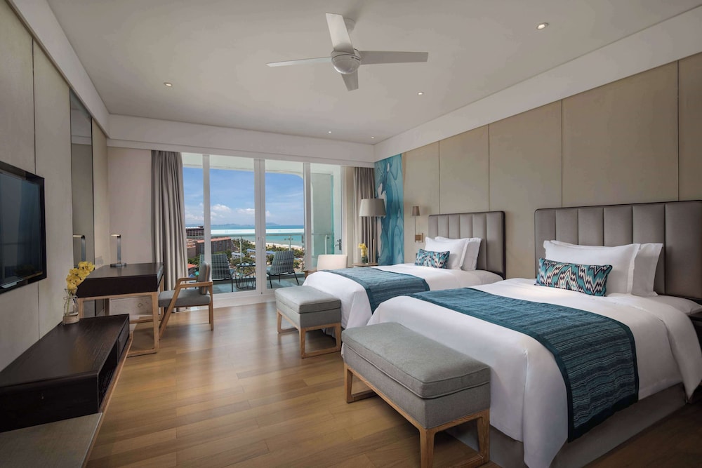 Elegant Ocean View Twin Room photo 2