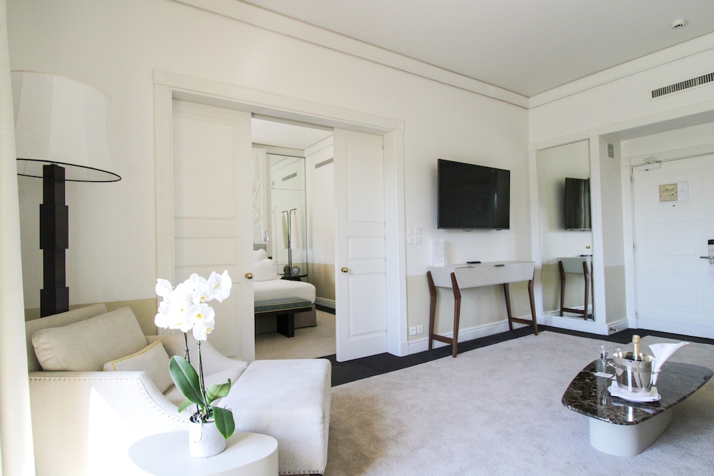 Suite, 1 Bedroom (Sea and Garden) Suite, 1 Bedroom (Sea and Garden)