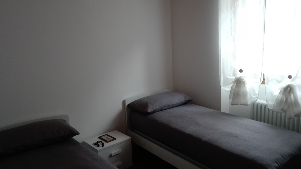 Family Apartment, Mountain View photo 3