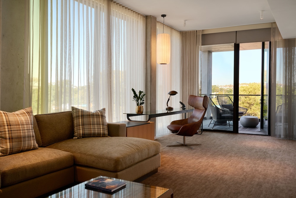 The Loren One-Bedroom Greenhouse Suite With Balcony - Photo 1