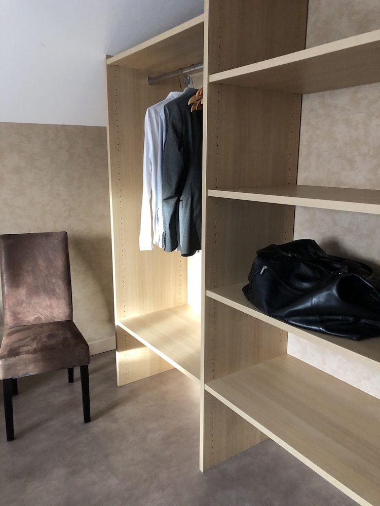Suite - Photo 3