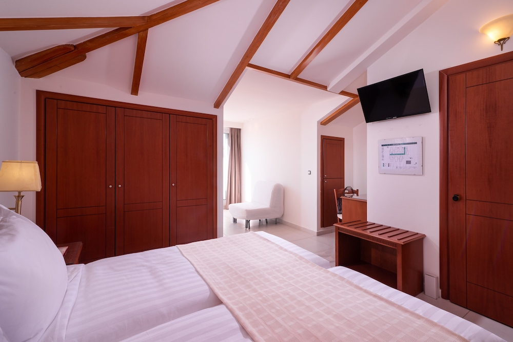 Attik Double or Twin Room photo 2