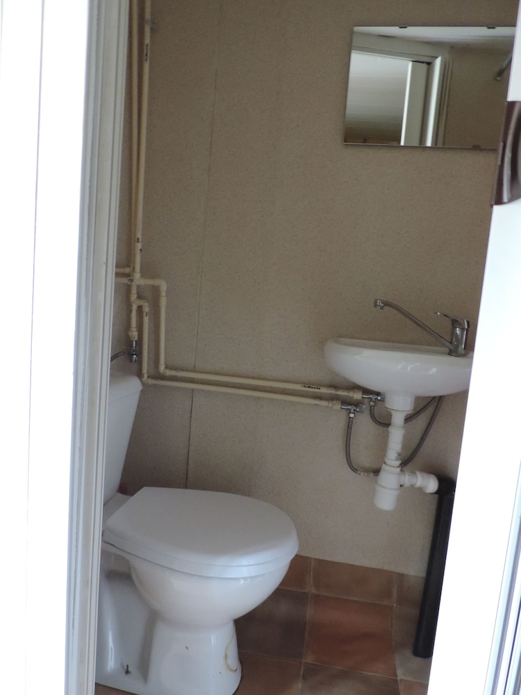 Basic Mobile Home, 1 Bedroom photo 3