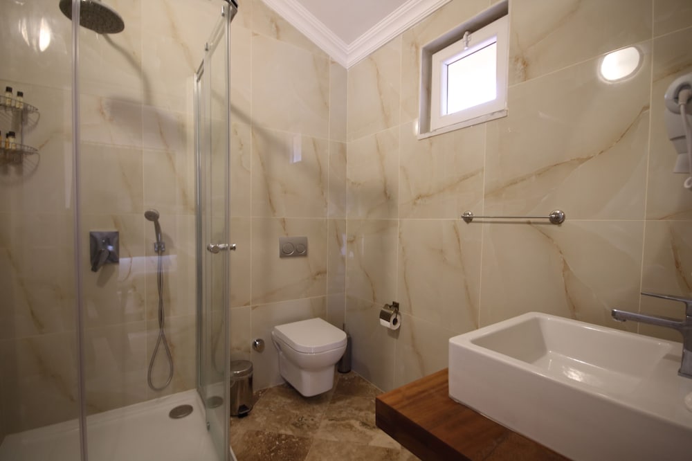 River View Suite - Photo 2