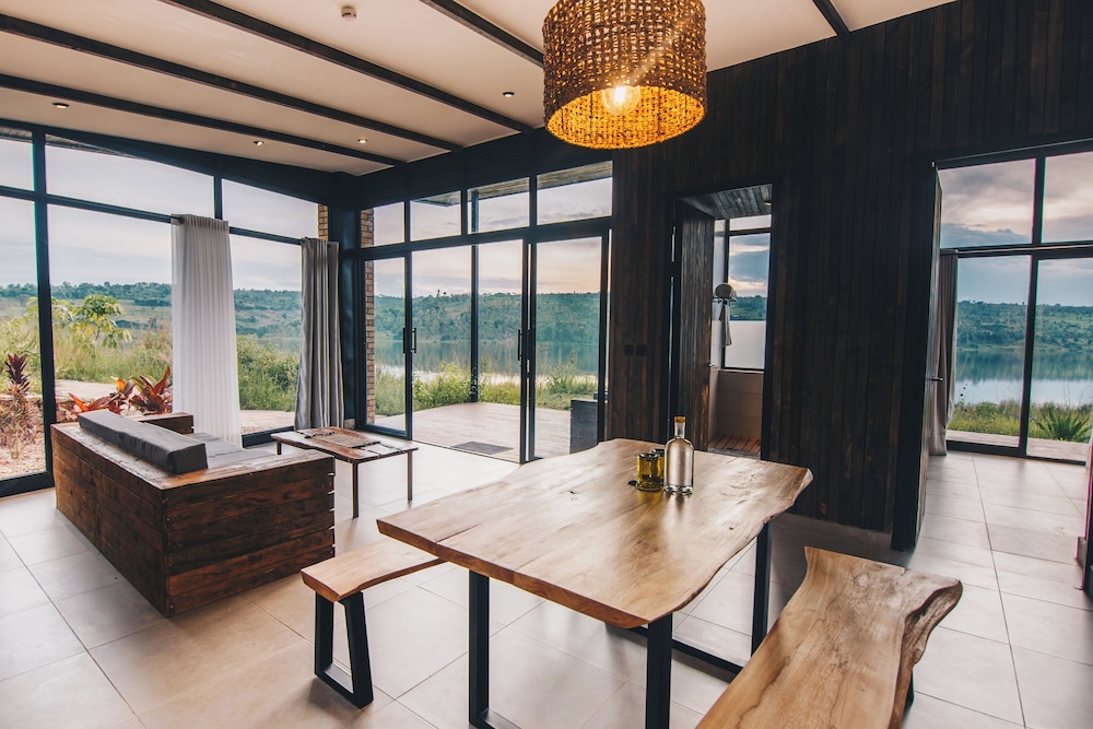 Signature Bungalow photo 1