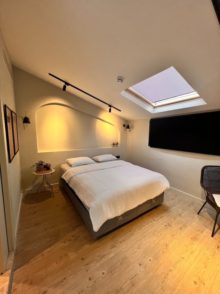 Standard Double or Twin Room photo 3