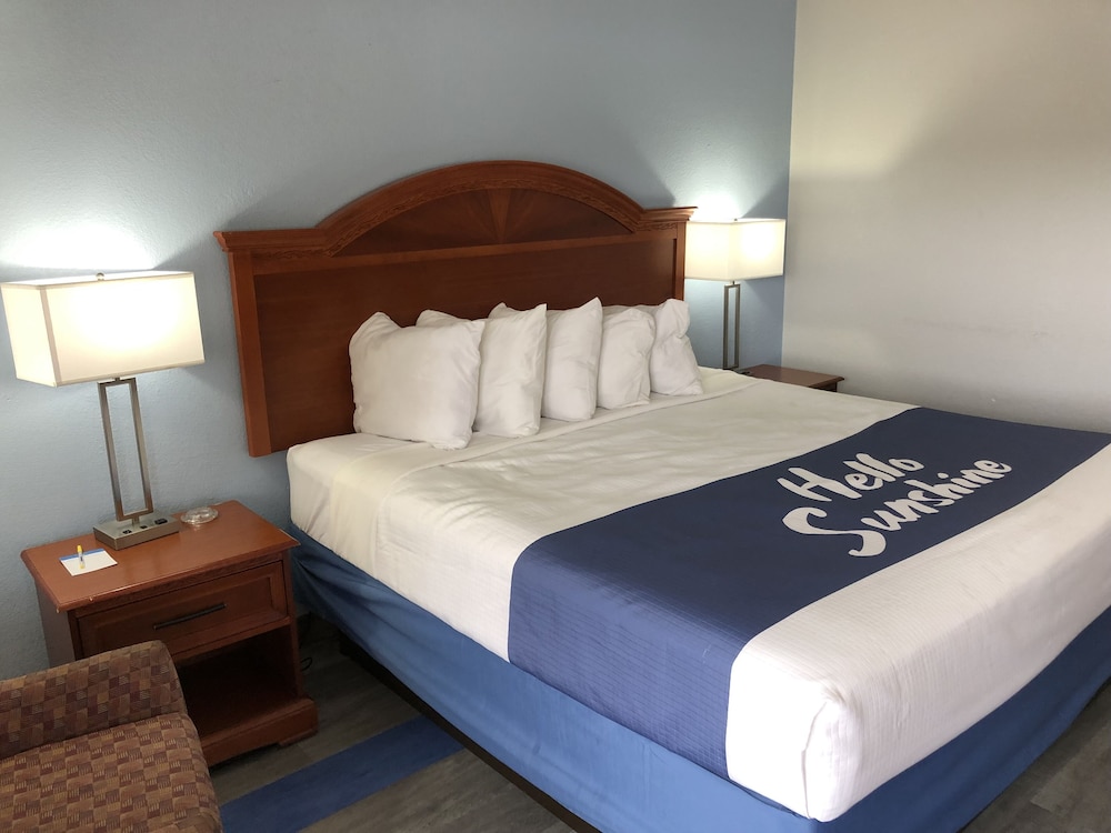 Room, 1 Double Bed, Accessible photo 2