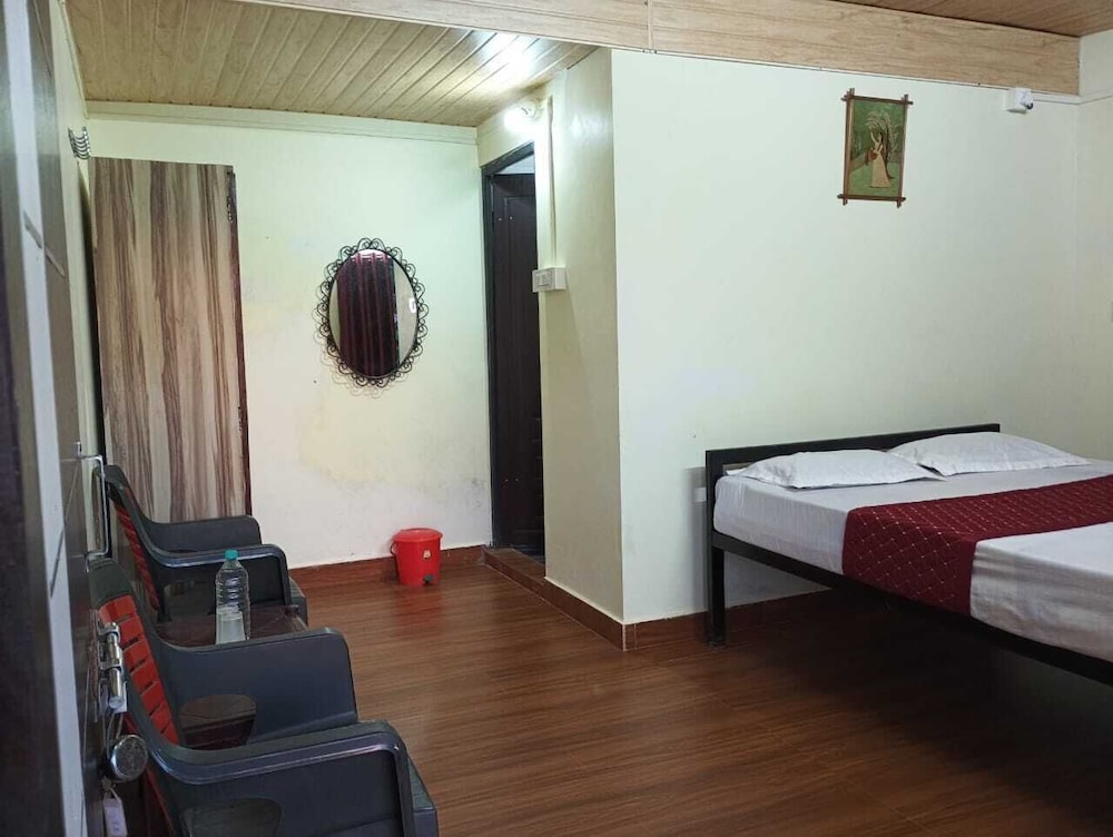 AC Deluxe Double Room photo 1