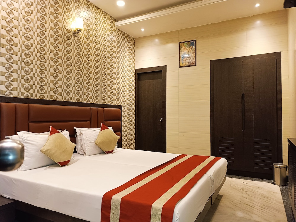 Premium Room - Photo 6