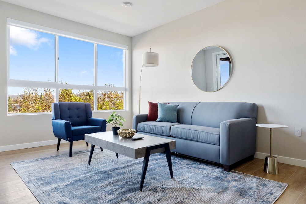 Signature Apartment, 1 Bedroom, Balcony (Self Check-in with Virtual Front Desk)