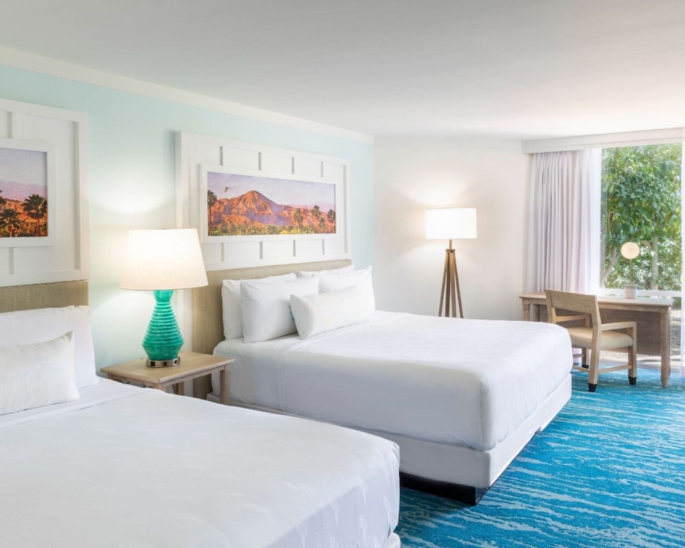 Standard Room, 2 Queen Beds photo 3
