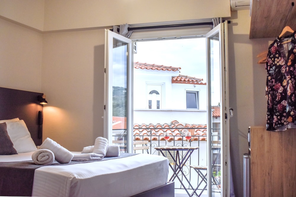 Deluxe Double Room, Balcony, City View