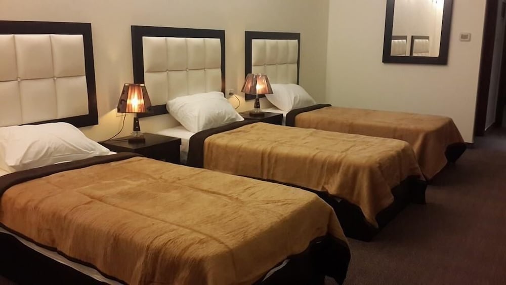 Triple Room, City View photo 3
