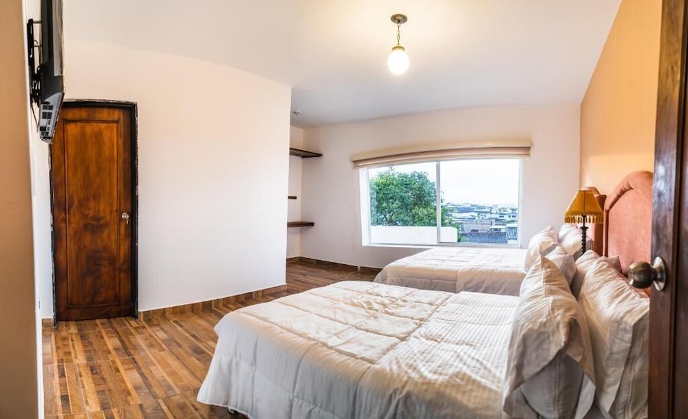 Standard Twin Room, City View