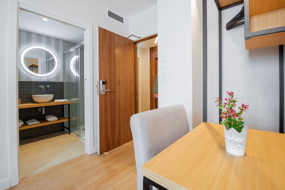 Premium Double Room - Photo 5