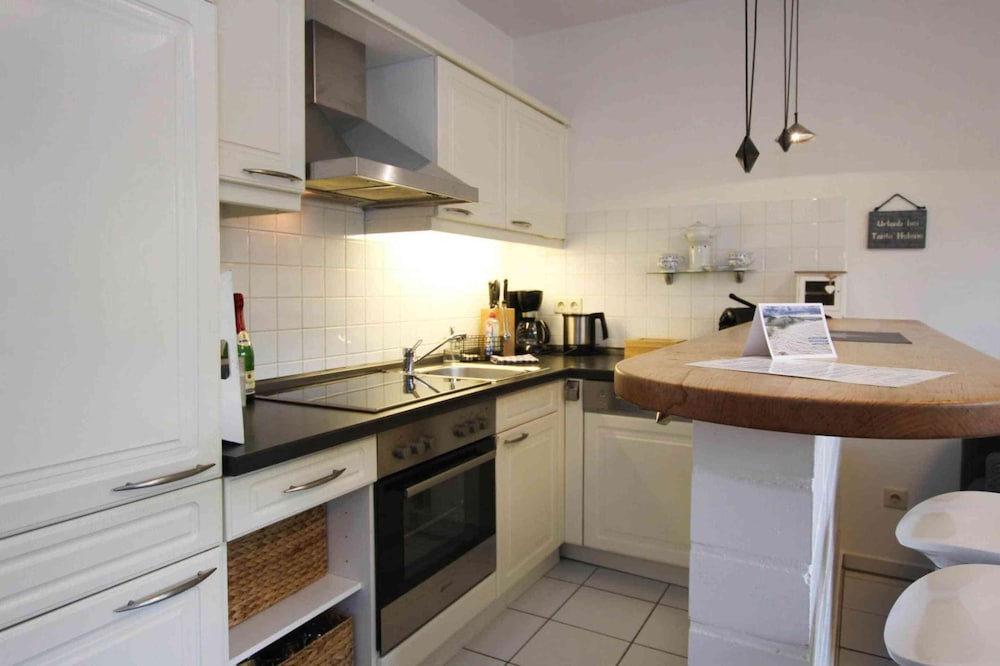 Classic Apartment, 2 Bedrooms photo 2
