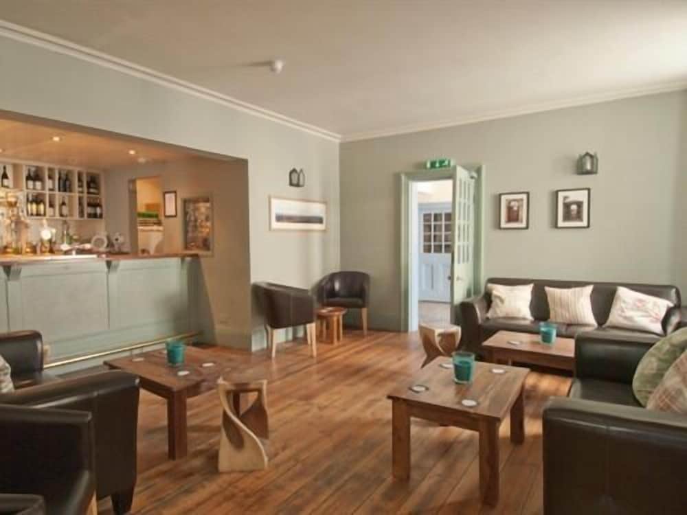 Suite, Ensuite (for 4) photo 2