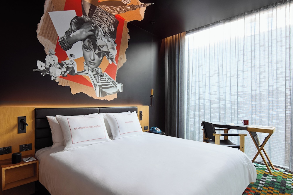 Room, 1 Queen Bed photo 1