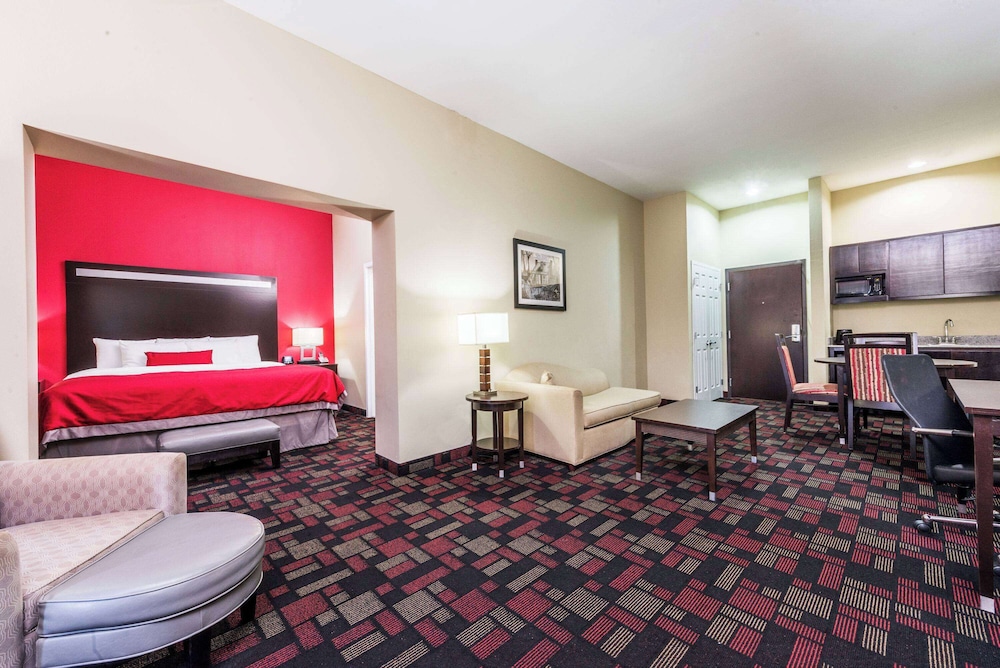 Studio Suite, 1 King Bed, Non Smoking - Photo 1