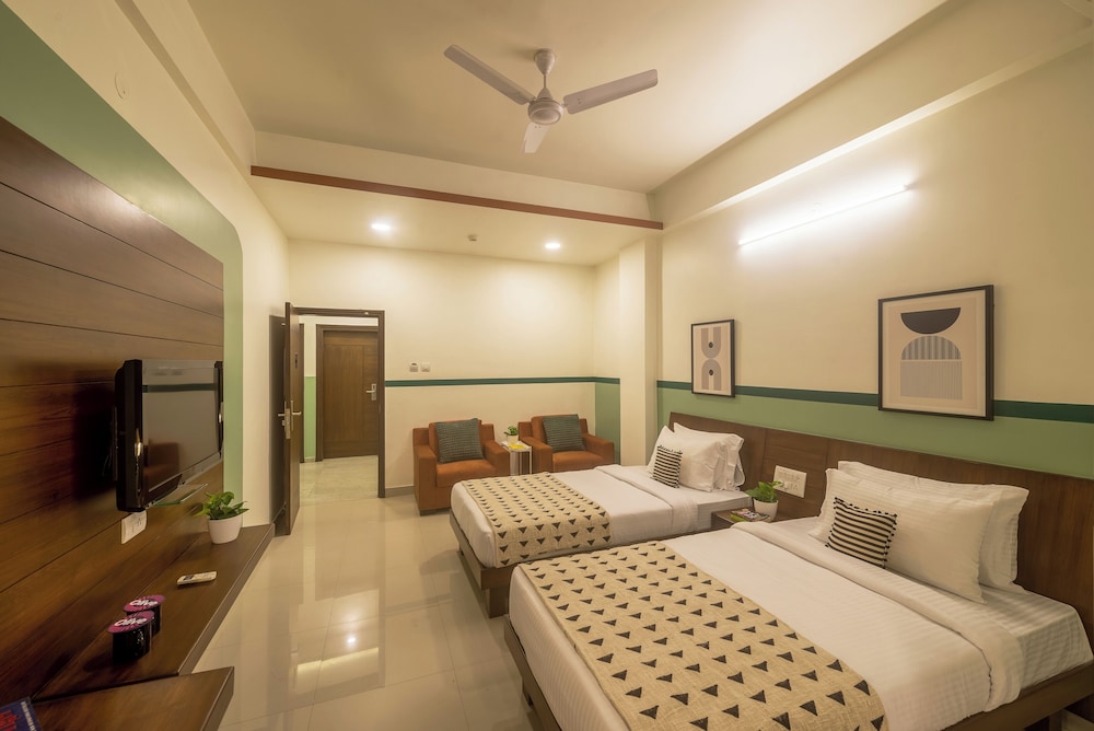 Standard Twin Room - Photo 6