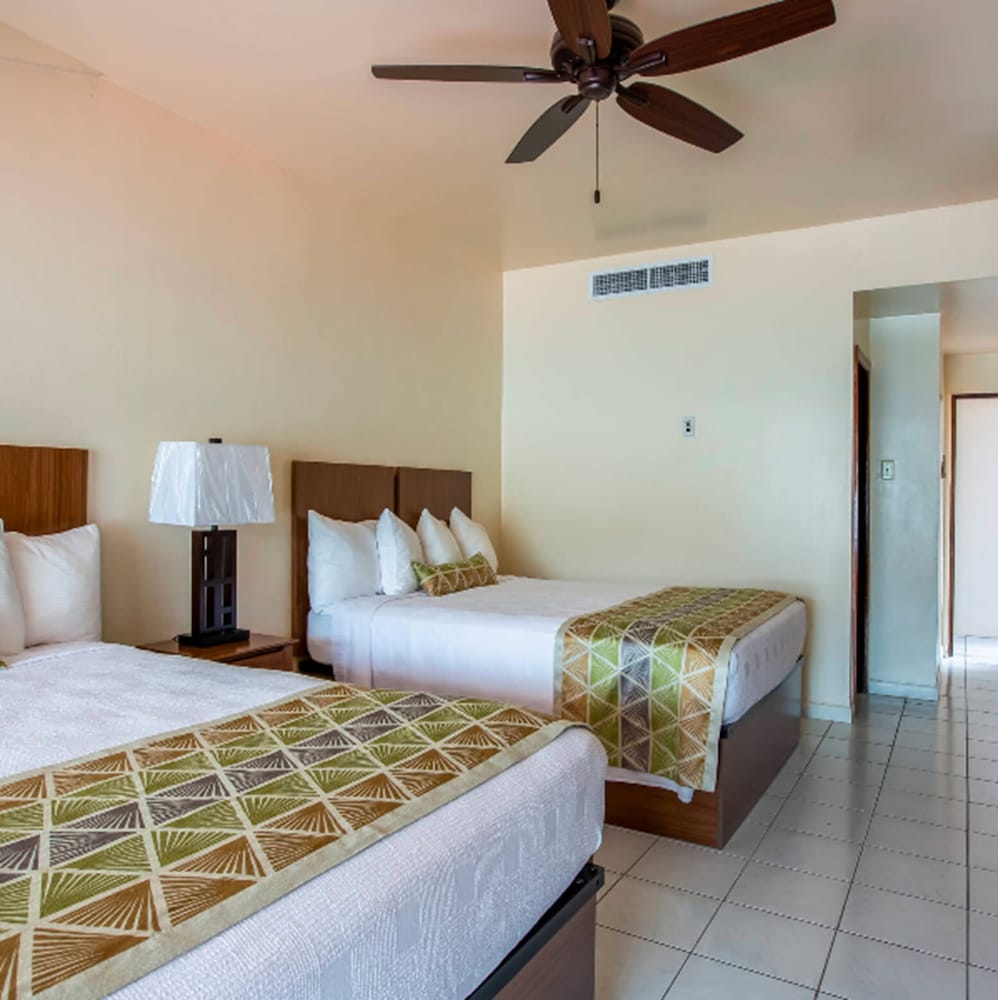 Superior Room, 2 Queen Beds, Sea Facing